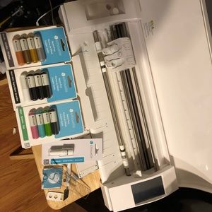 Silhouette cameo new without box